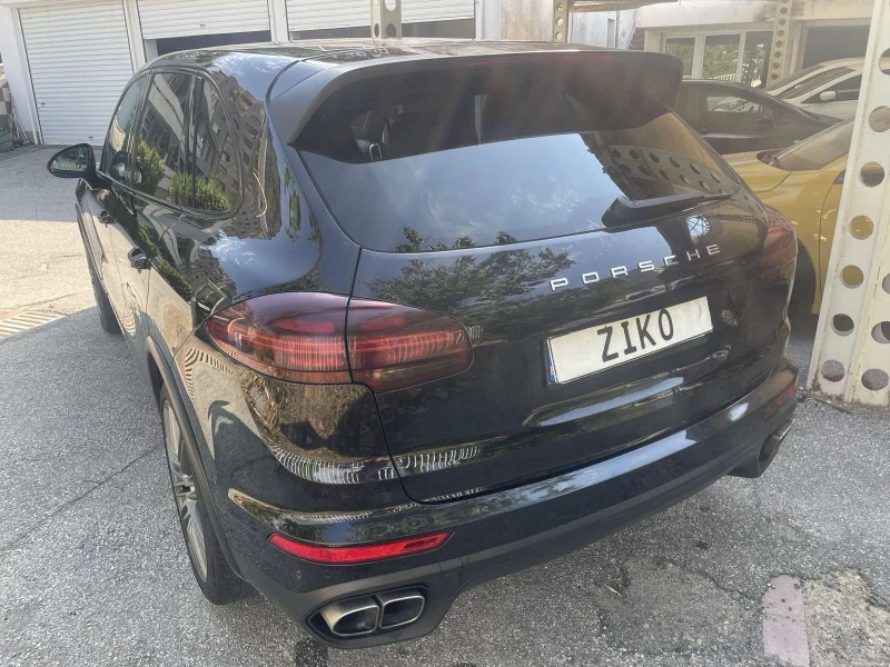 Porsche Cayenne  Turbo, снимка 5 - Автомобили и джипове - 47036916