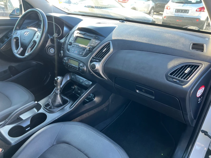 Hyundai IX35 1.7 CRDI, снимка 12 - Автомобили и джипове - 48364438