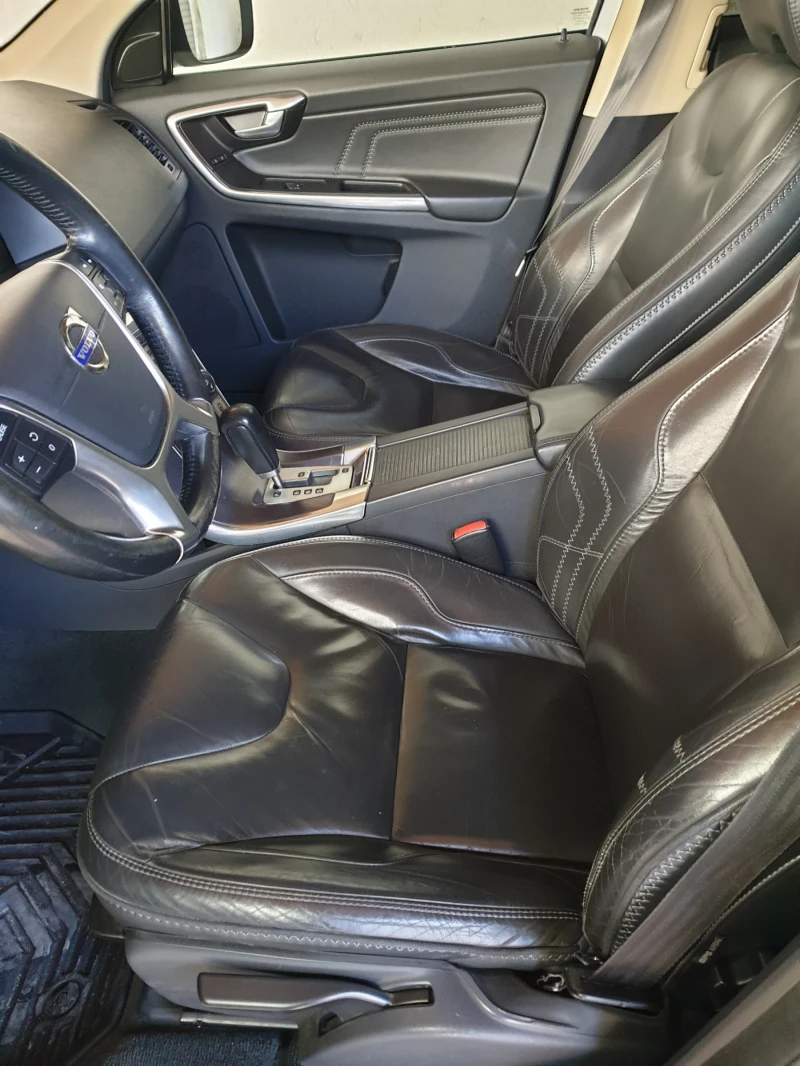 Volvo XC60 Ocean Race, снимка 8 - Автомобили и джипове - 51948772