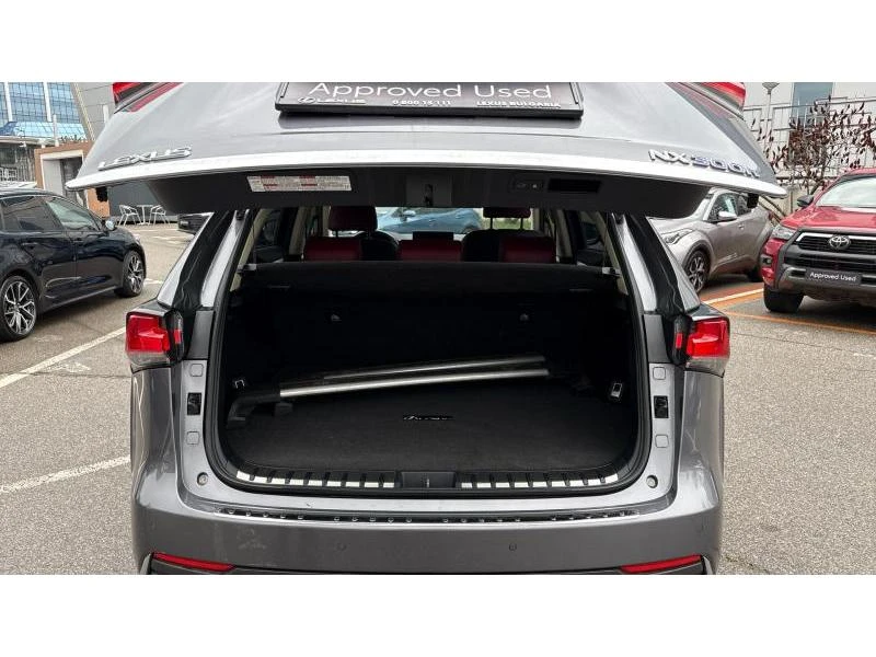 Lexus NX 2.5HSD EXECUTIVE, снимка 10 - Автомобили и джипове - 54076716