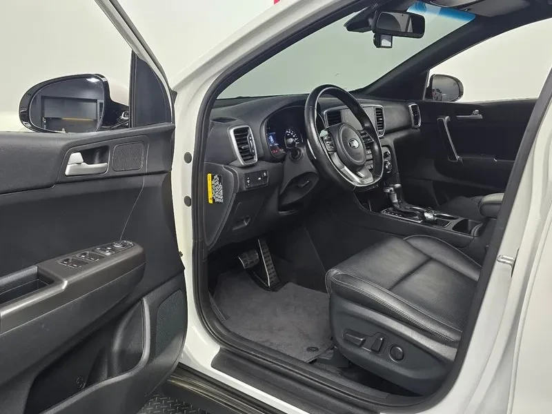Kia Sportage 2.0 2Wd Prestige, снимка 10 - Автомобили и джипове - 55885419