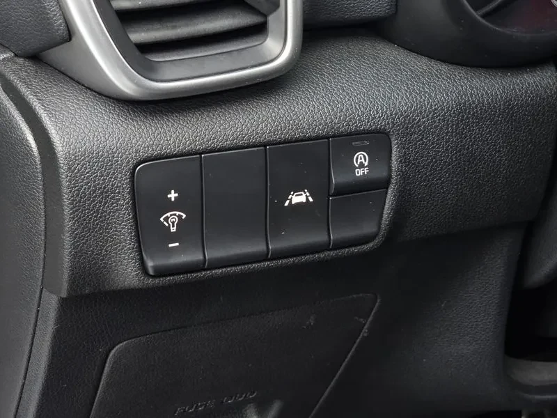 Kia Sportage 2.0 2Wd Prestige, снимка 13 - Автомобили и джипове - 55885419