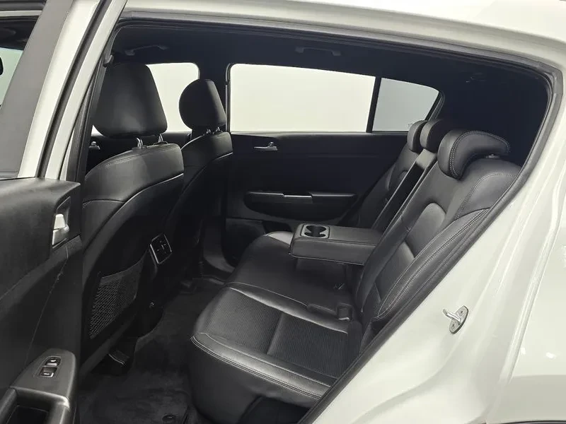 Kia Sportage 2.0 2Wd Prestige, снимка 11 - Автомобили и джипове - 55885419