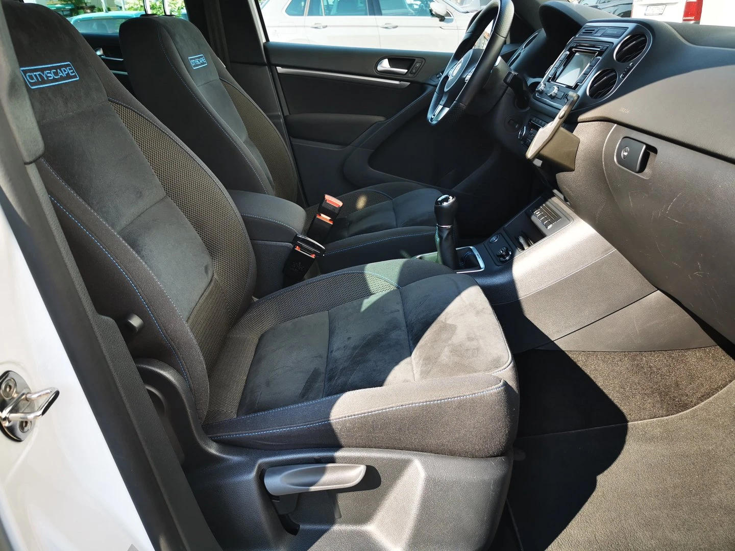 VW Tiguan Sport&Style 2.0TDI BMT 4MOTION - изображение 6