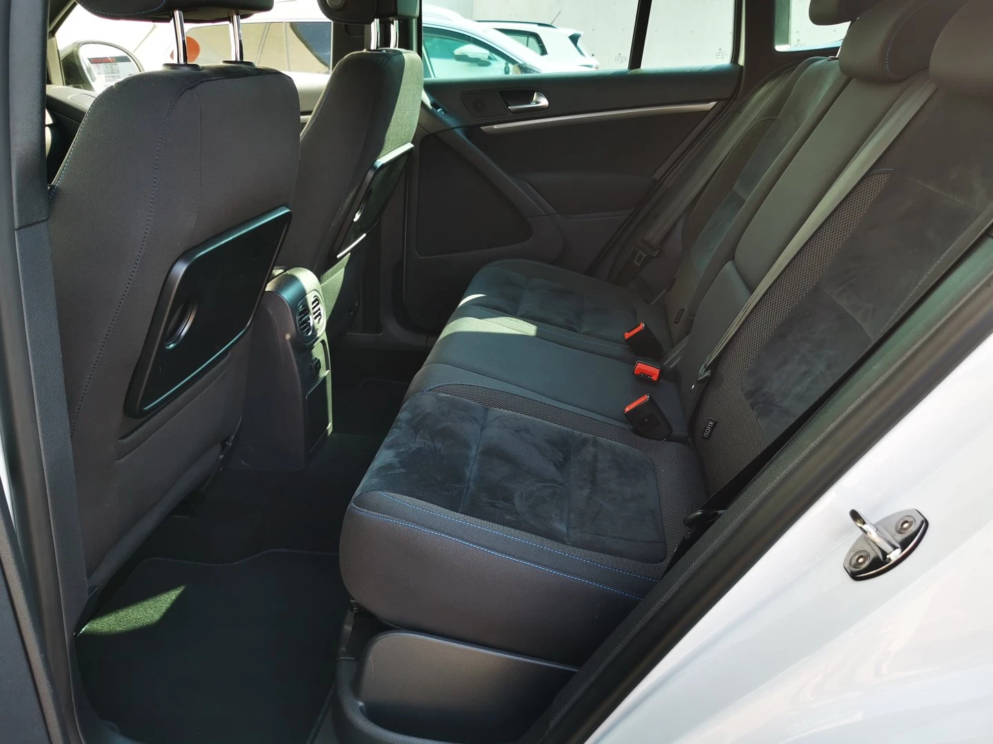 VW Tiguan Sport&Style 2.0TDI BMT 4MOTION - изображение 7