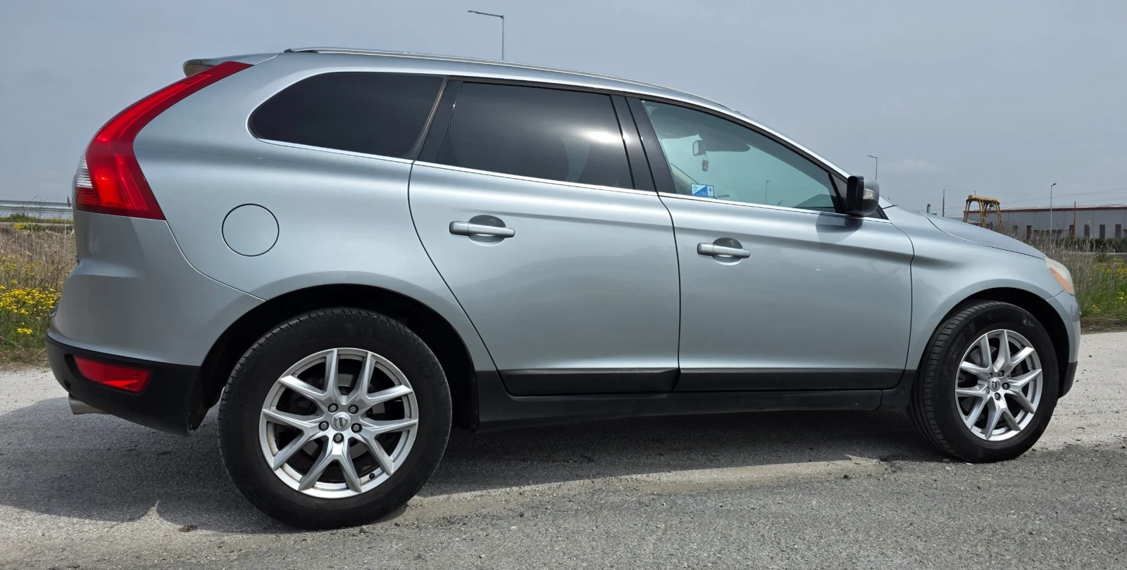 Volvo XC60 Ocean Race, снимка 3 - Автомобили и джипове - 53671294