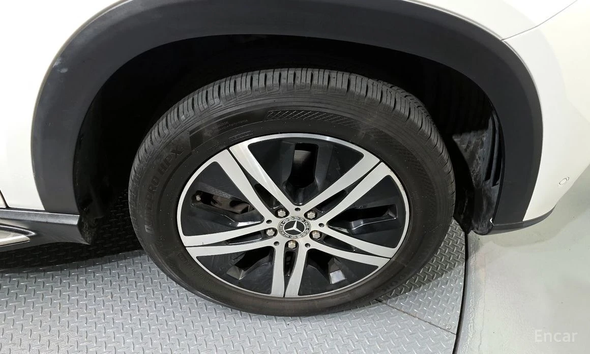 Mercedes-Benz GLE 300  - изображение 5