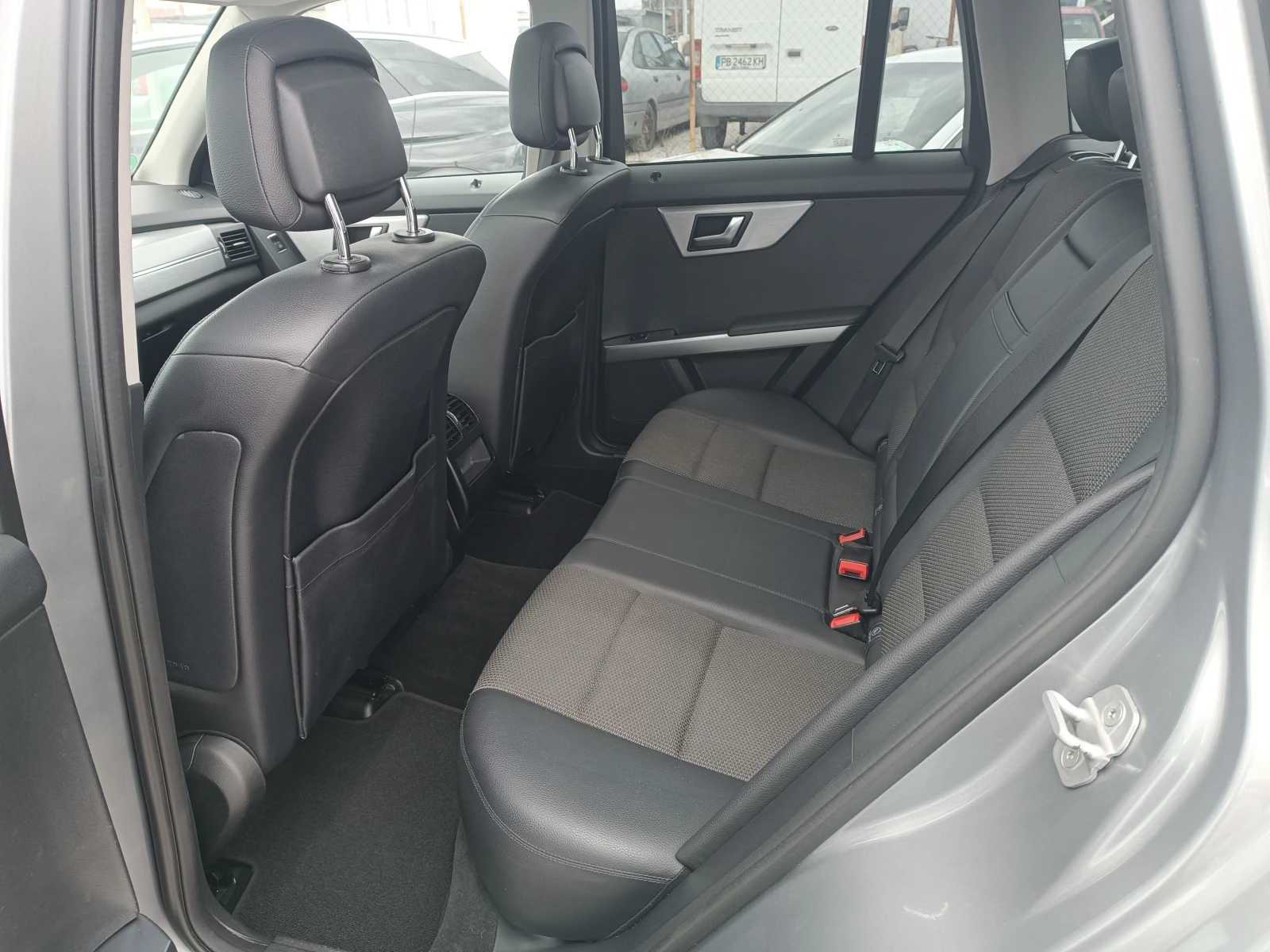 Mercedes-Benz GLK 350CDI-LED/NAVI/PANORAMA/PODGREV/7 Gtronic, снимка 11 - Автомобили и джипове - 54652053