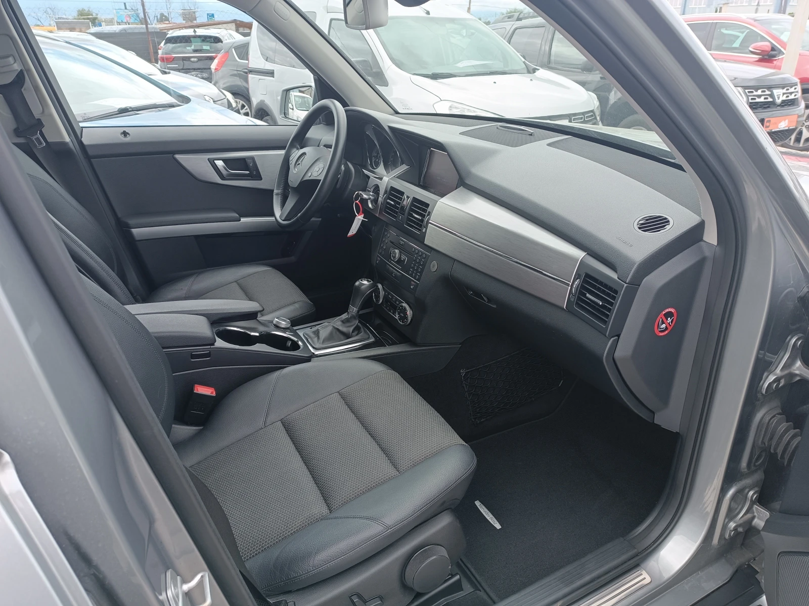Mercedes-Benz GLK 350CDI-LED/NAVI/PANORAMA/PODGREV/7 Gtronic, снимка 9 - Автомобили и джипове - 54652053