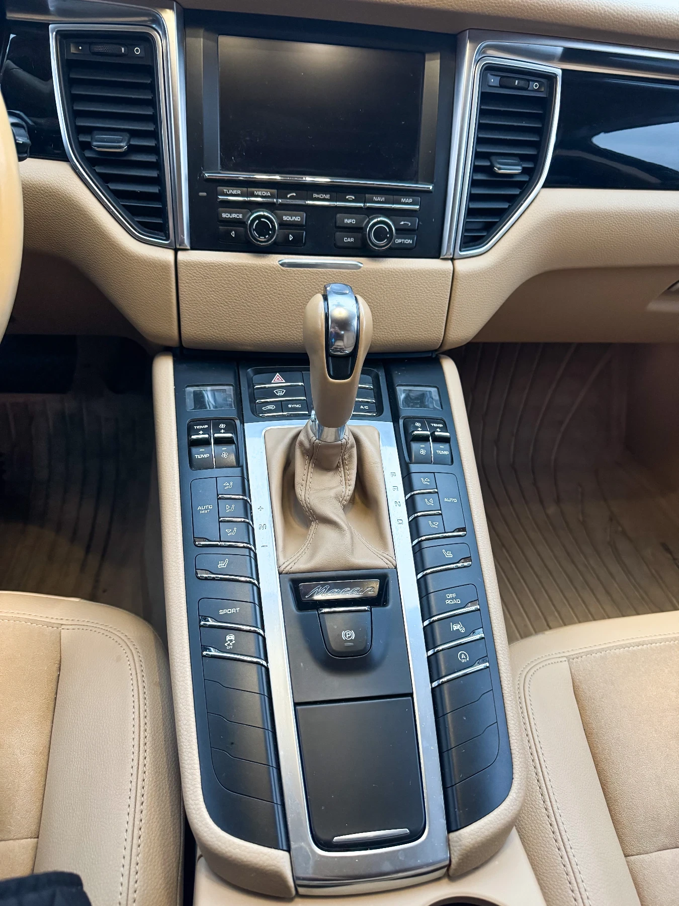 Porsche Macan, снимка 11 - Автомобили и джипове - 56728415