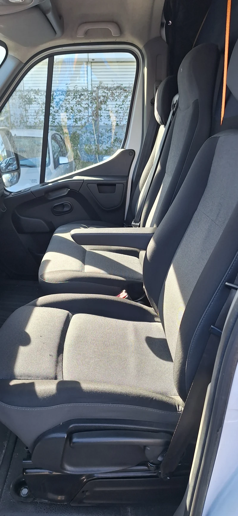 Renault Master Товарен, снимка 17 - Бусове и автобуси - 52229630