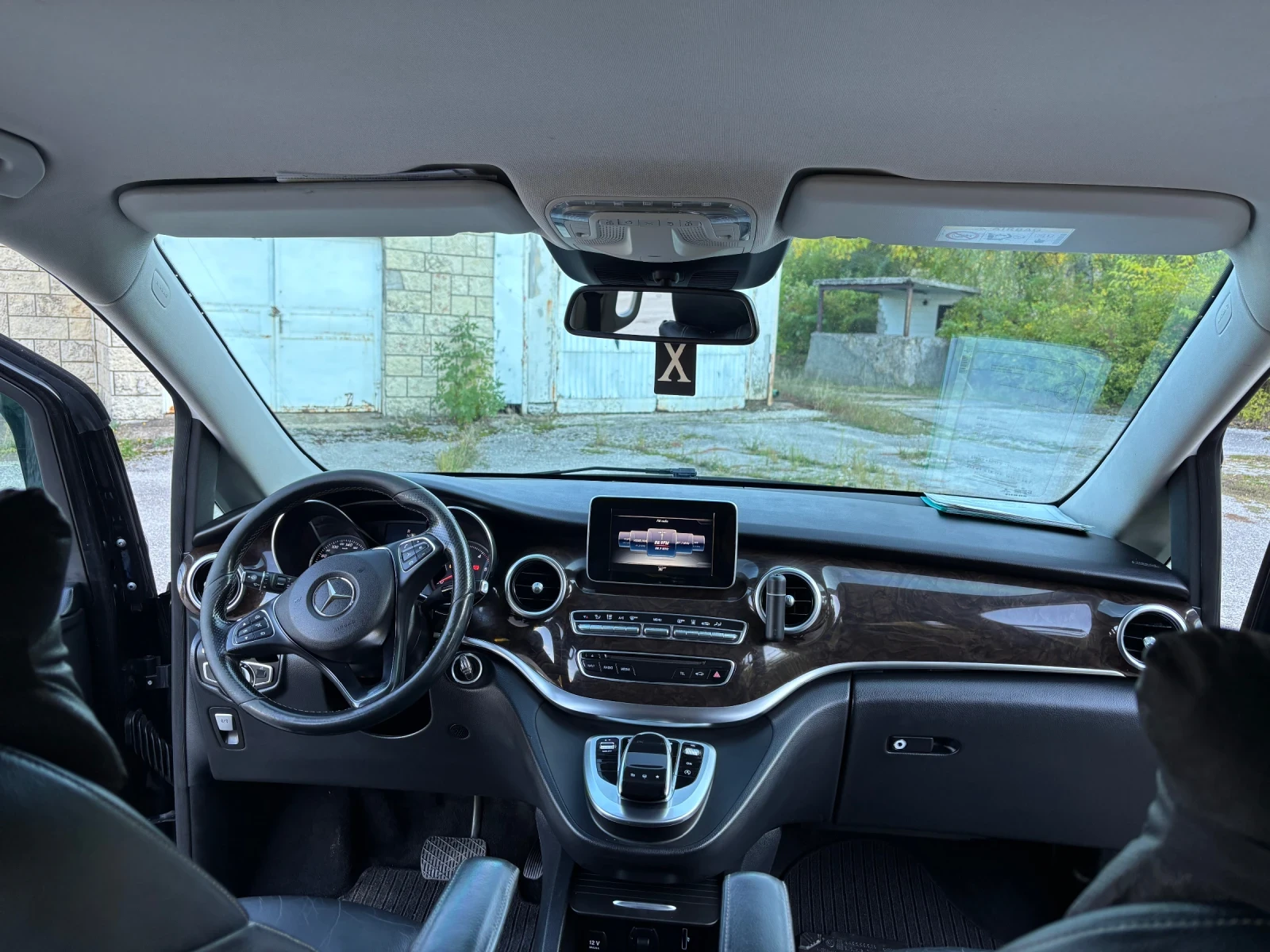 Mercedes-Benz V 250  - изображение 10