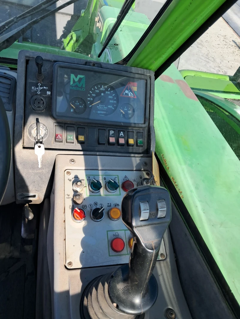 Телескопичен товарач Merlo 40.7 PANORAMIC 140кс., снимка 8 - Селскостопанска техника - 51344443