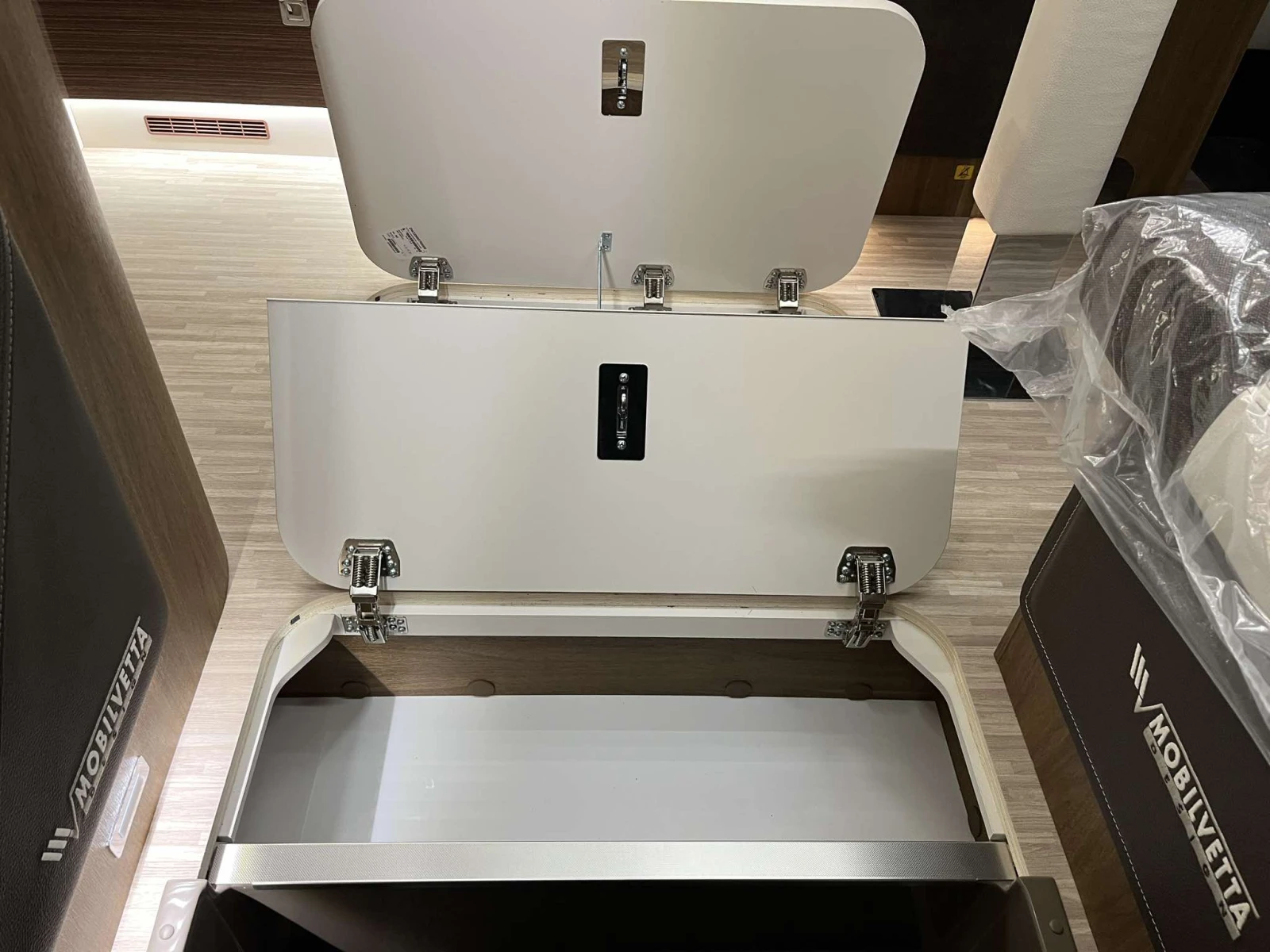 Кемпер Mobilvetta Krosser P64 2025 Двоен под* Зимна версия - изображение 10