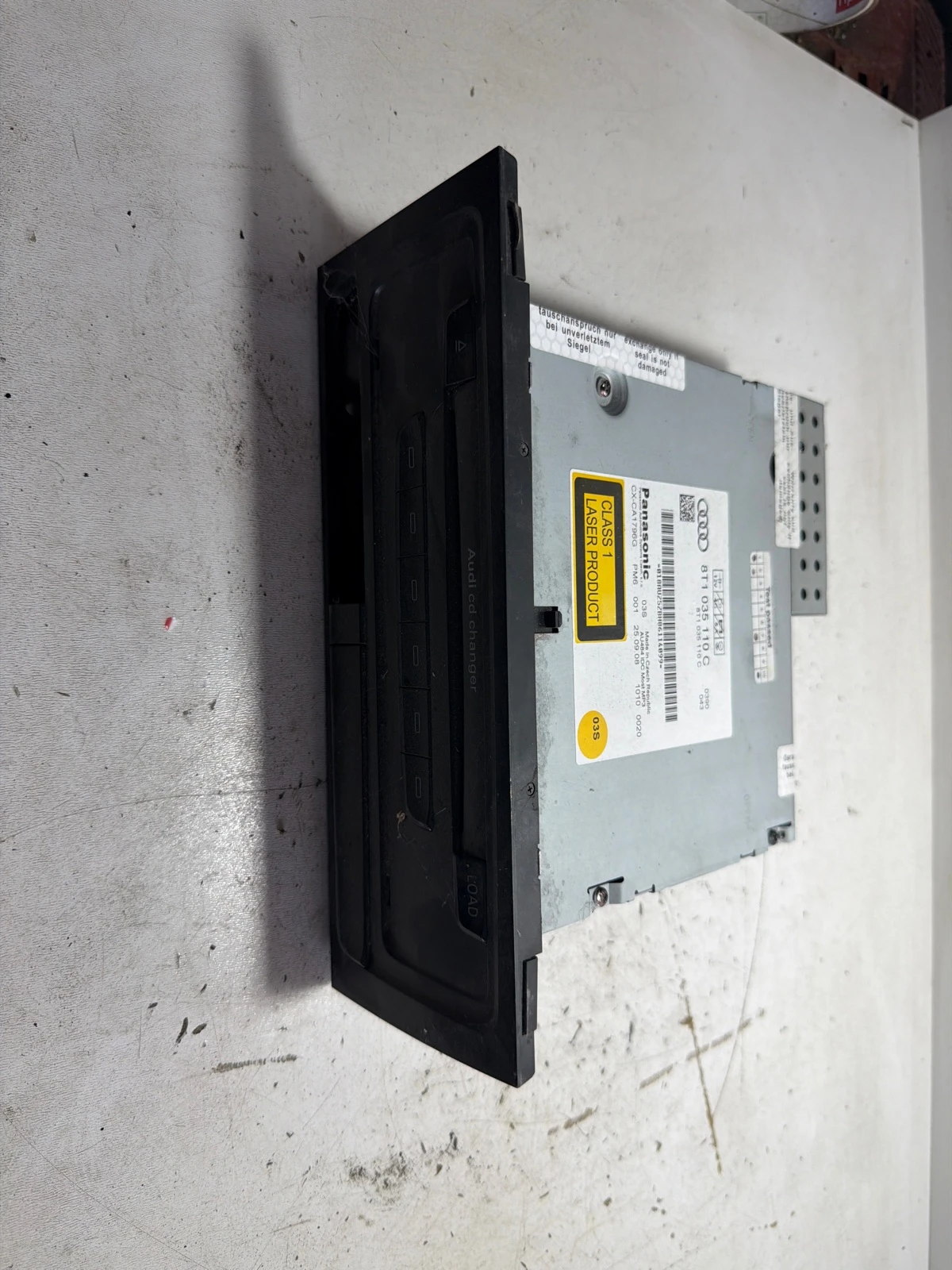 cd changer 8T1035110C  Audi A4