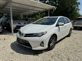 Toyota Auris 1.6i , снимка 1