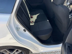 Toyota Auris 1.6i , снимка 11