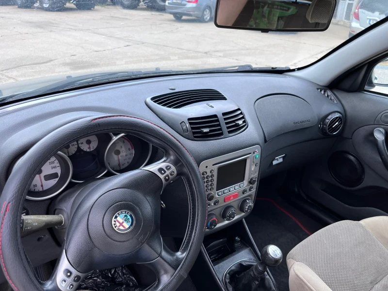 Alfa Romeo 147 1.9 JTD, снимка 8 - Автомобили и джипове - 52524676