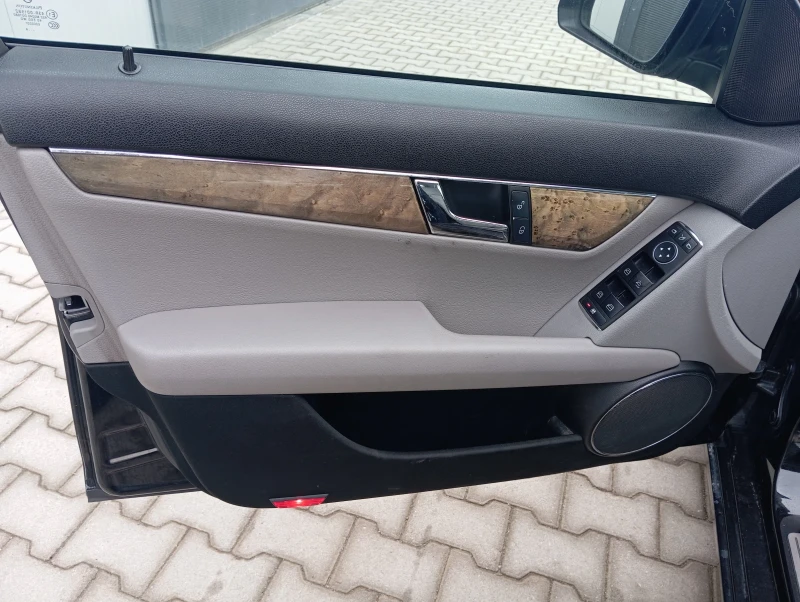 Mercedes-Benz C 220 ЛИЗИНГ , снимка 8 - Автомобили и джипове - 50983449