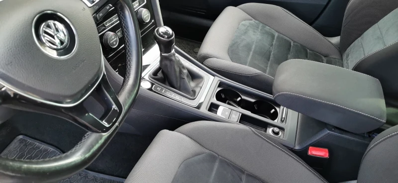 VW Golf 7         4-motion Distronic, снимка 13 - Автомобили и джипове - 52356466