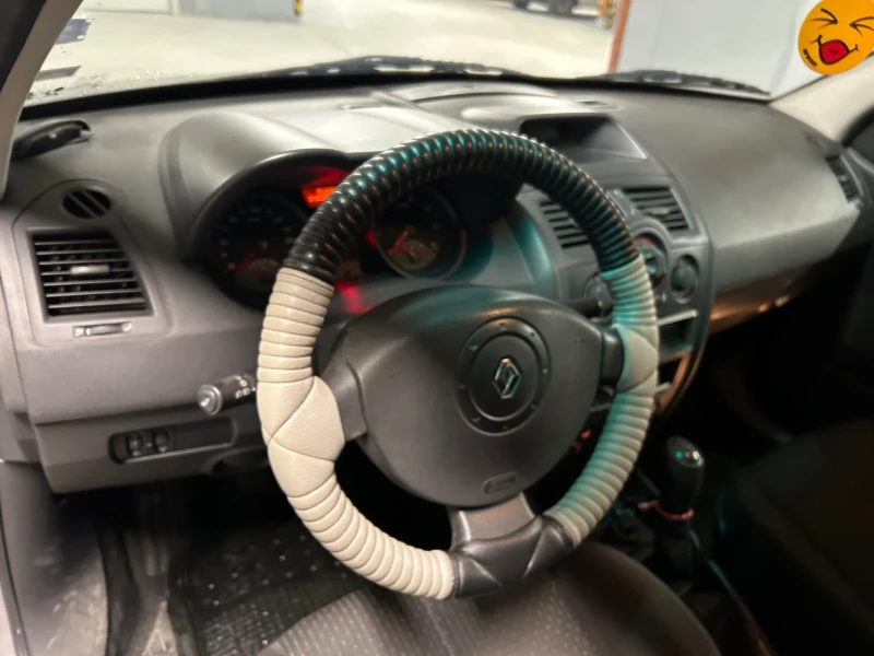 Renault Megane, снимка 8 - Автомобили и джипове - 52962031