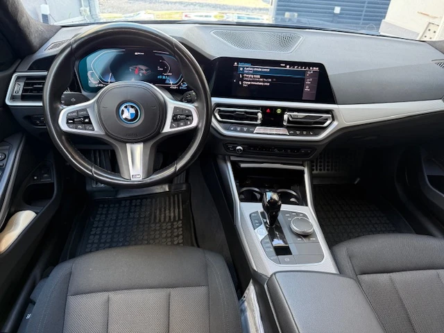 BMW 330 Plug-In Hybrid, снимка 8 - Автомобили и джипове - 54358197