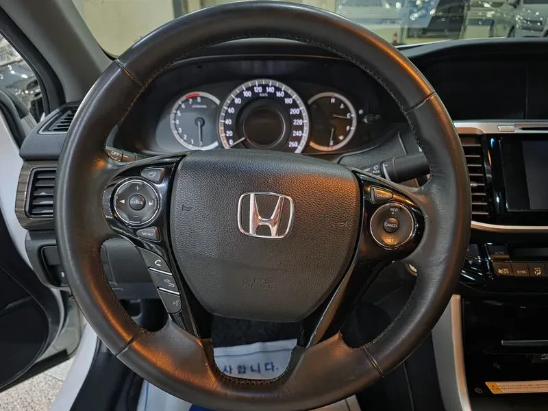 Honda Accord, снимка 5 - Автомобили и джипове - 54471458