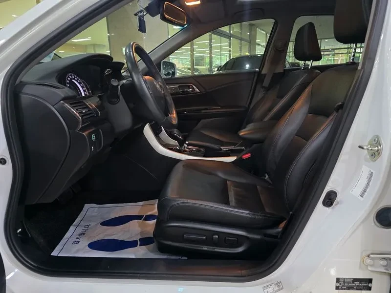 Honda Accord, снимка 3 - Автомобили и джипове - 54471458