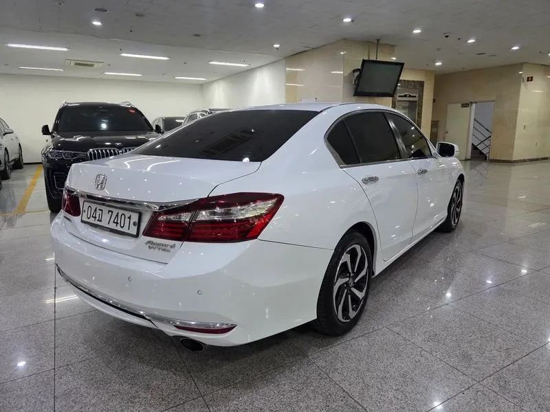 Honda Accord, снимка 12 - Автомобили и джипове - 54471458