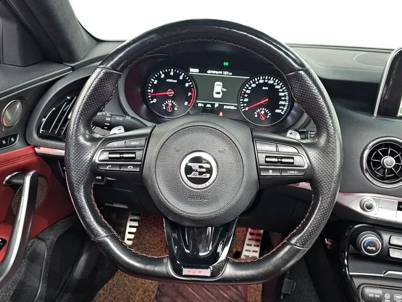 Kia Stinger 3.3 TURBO AWD GT, снимка 14 - Автомобили и джипове - 55035140