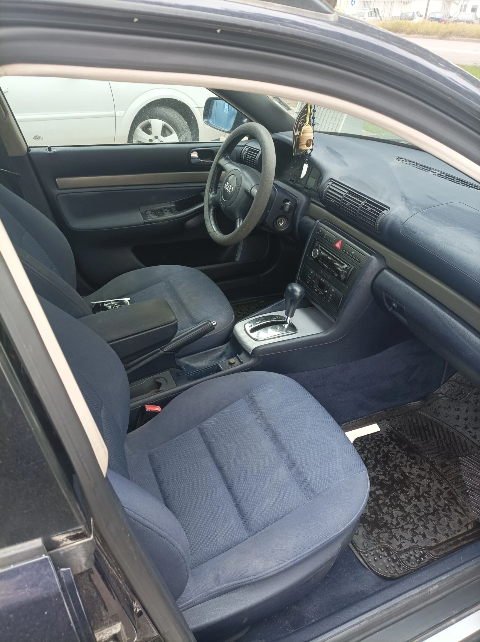 Audi A4 Фейслифт авант 1.8 125кс - изображение 6
