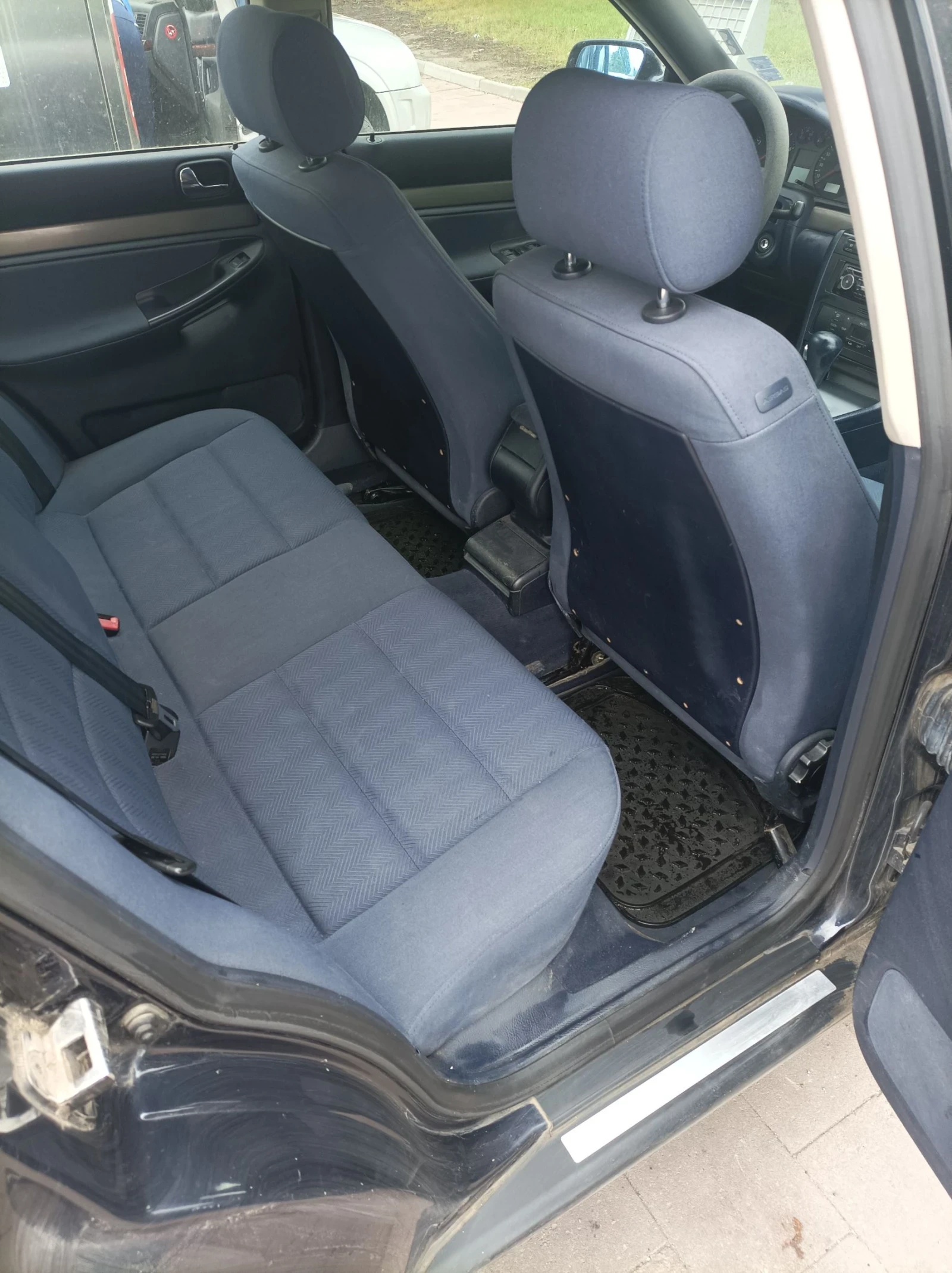 Audi A4 Фейслифт авант 1.8 125кс - изображение 9
