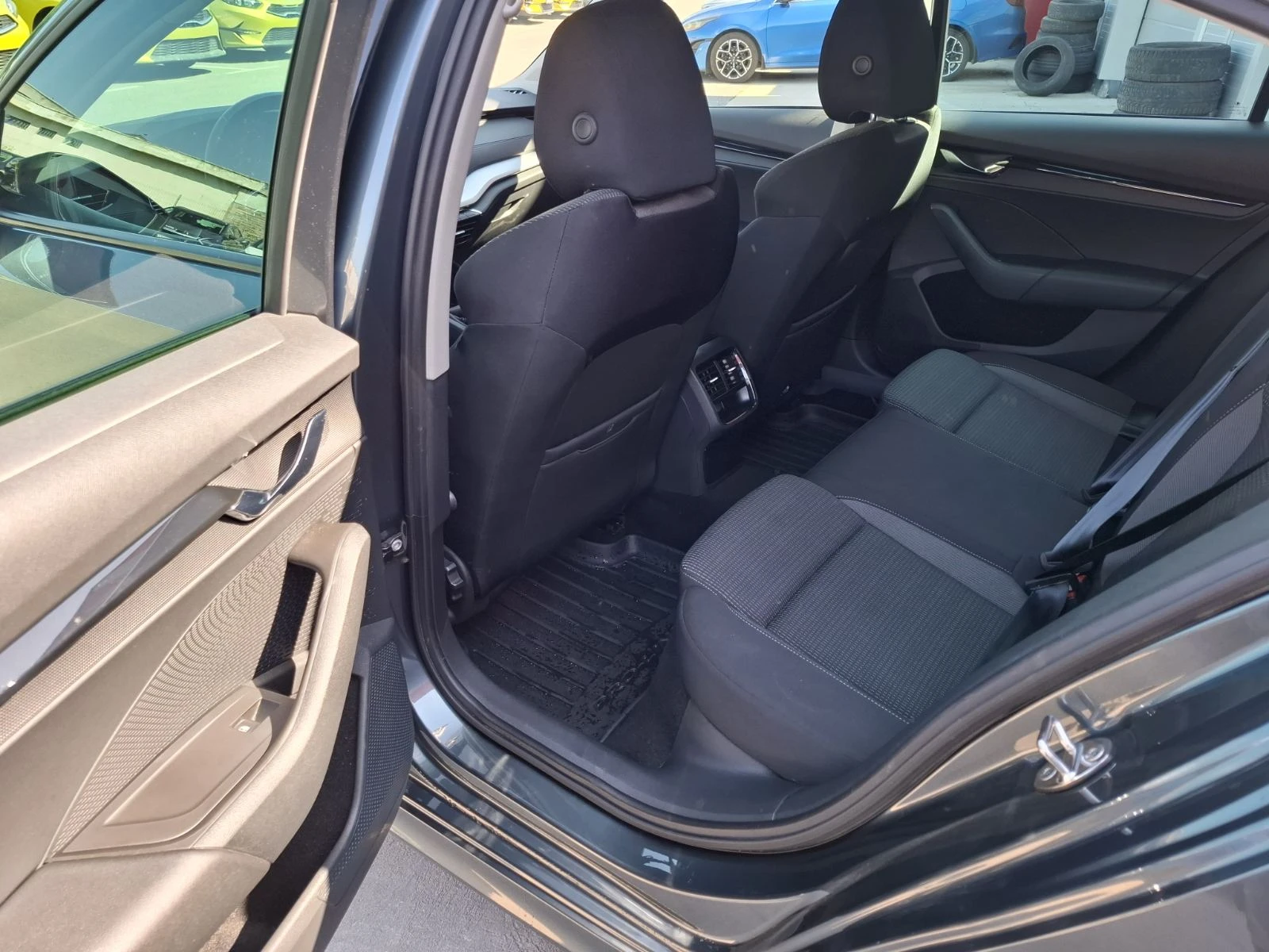 Skoda Octavia 1.0 TSI Business Гаранция - изображение 7