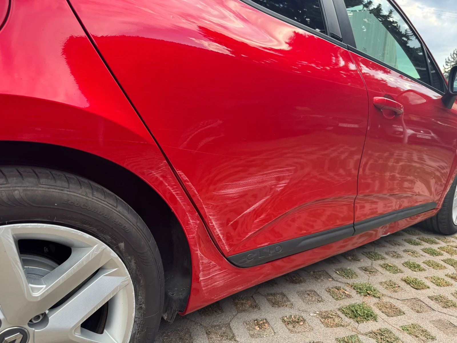Renault Clio 1.6 e-TECH Hybrid  - изображение 5