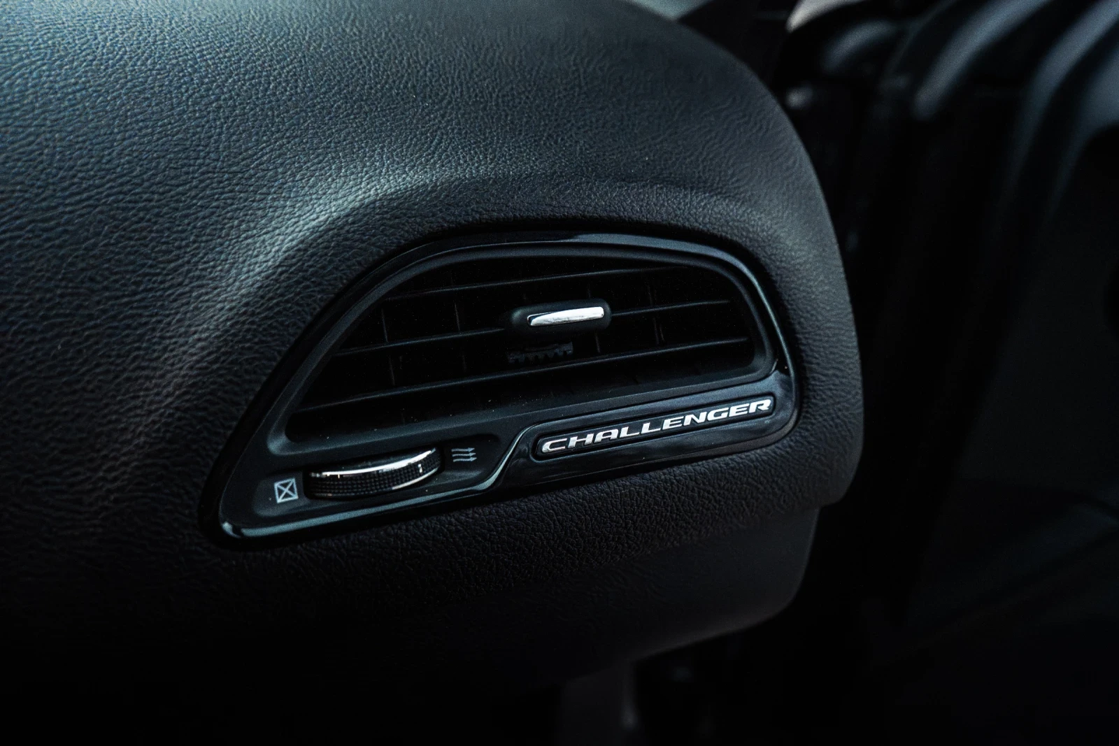 Dodge Challenger SXT 3.6 AUTO | Mobile.bg � ����������� 11