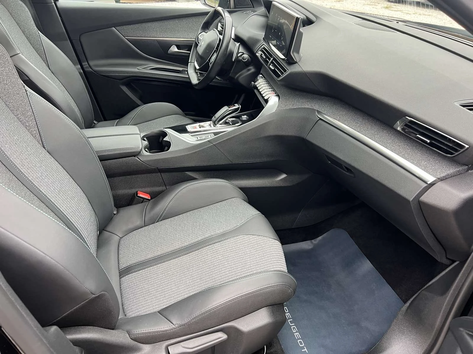 Peugeot 3008  1.5 BlueHDI 130ch S&S * ALLURE PACK * EAT8 - изображение 10