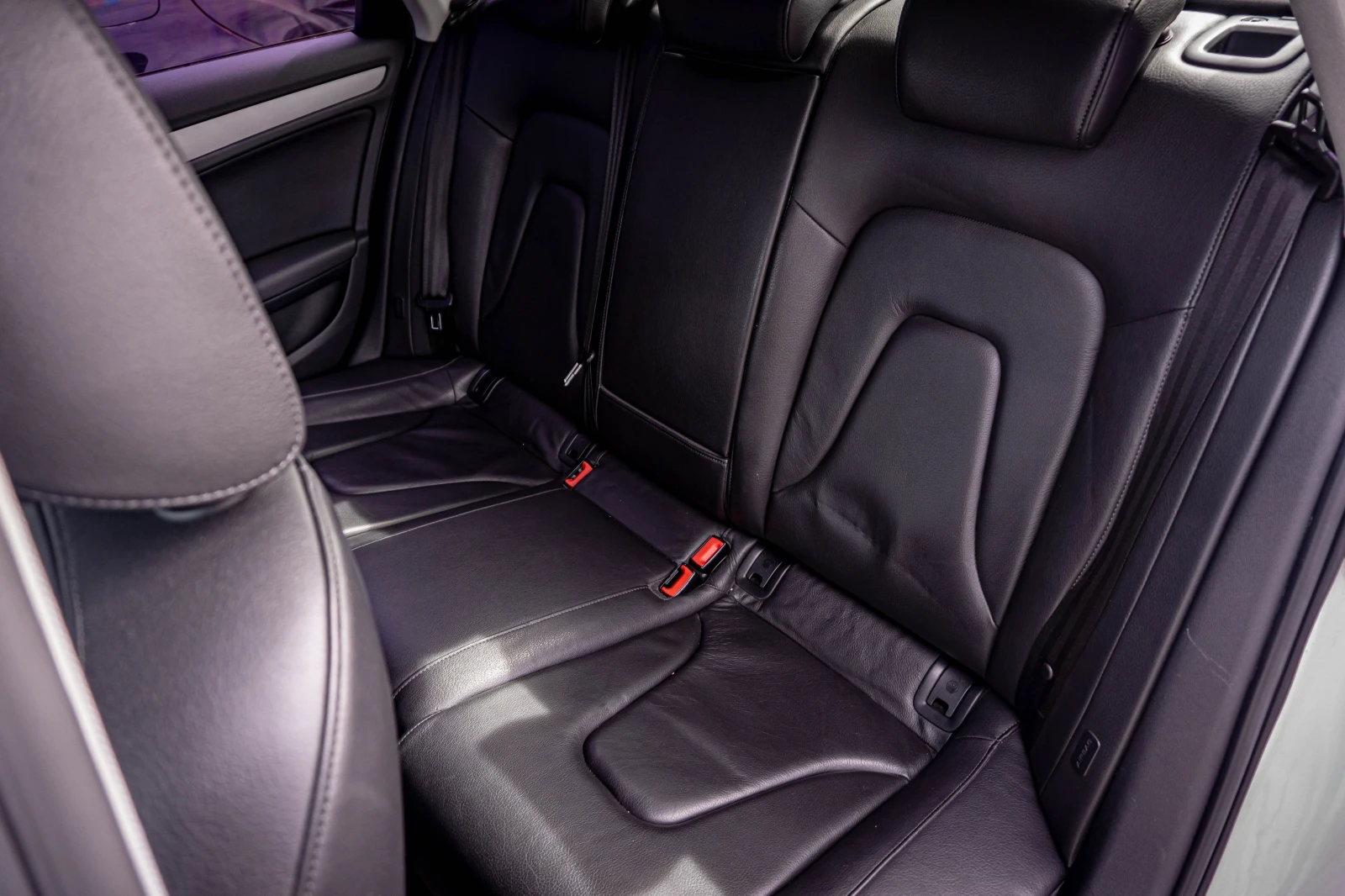 Audi A4 2.0TDI-СУПЕР СЪСТОЯНИЕ-РЕАЛНИ КМ., снимка 12 - Автомобили и джипове - 53782081