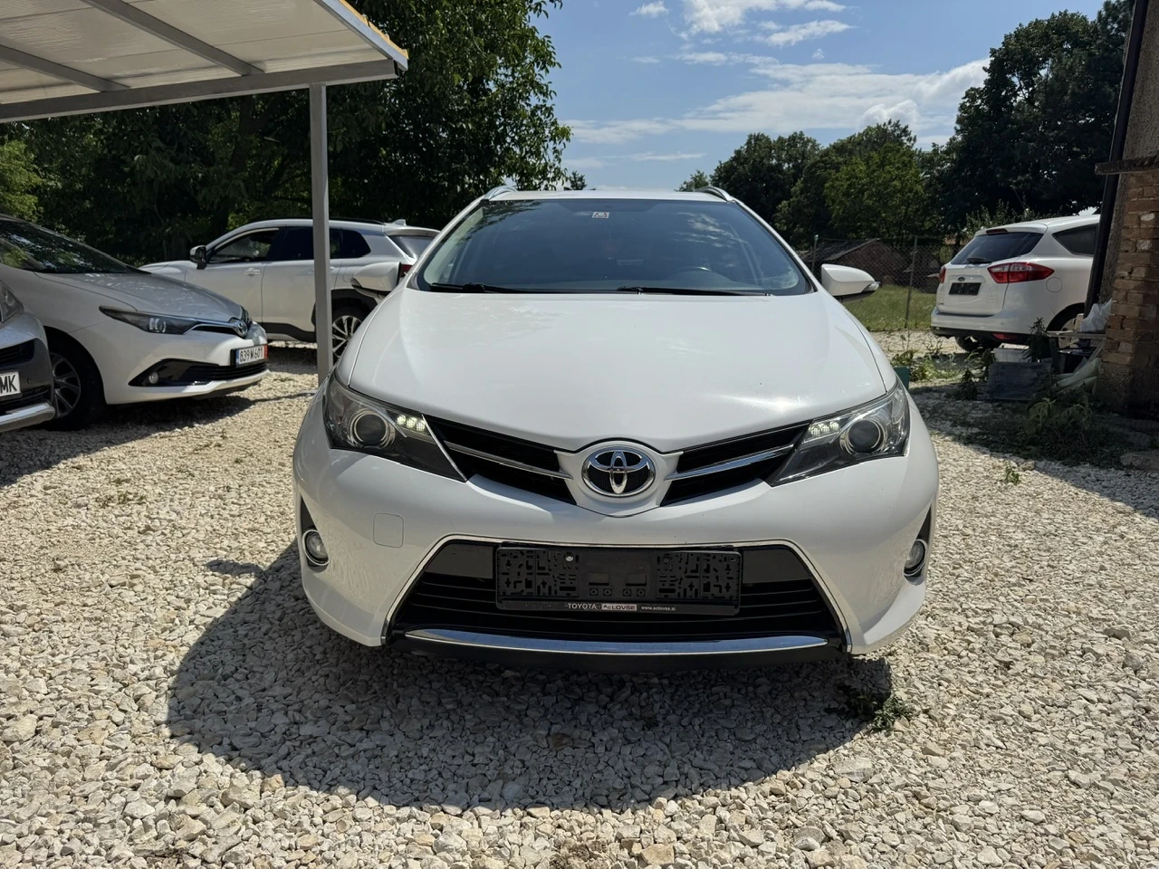 Toyota Auris 1.6i , снимка 8 - Автомобили и джипове - 55256810