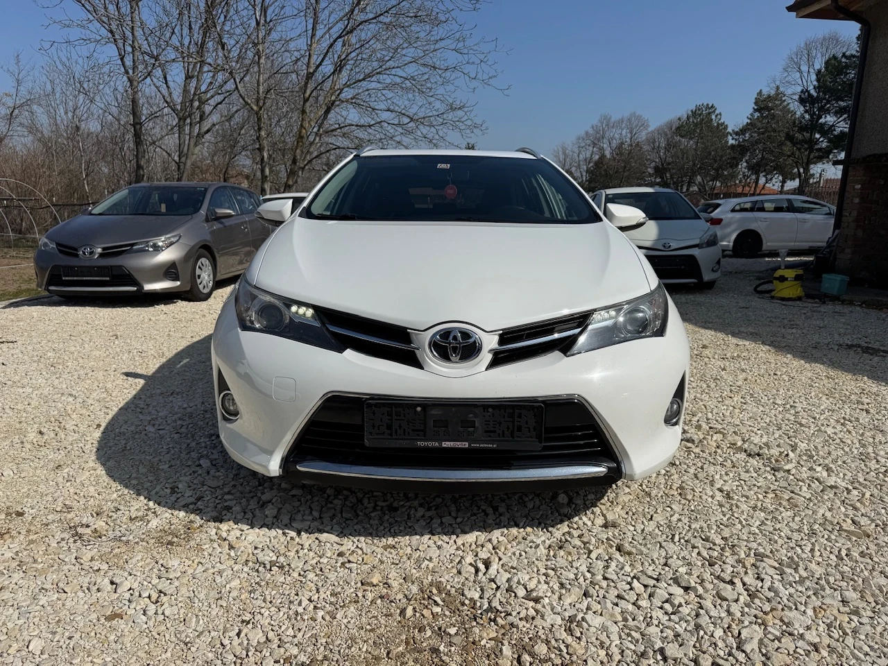 Toyota Auris 1.6i , снимка 8 - Автомобили и джипове - 53846411