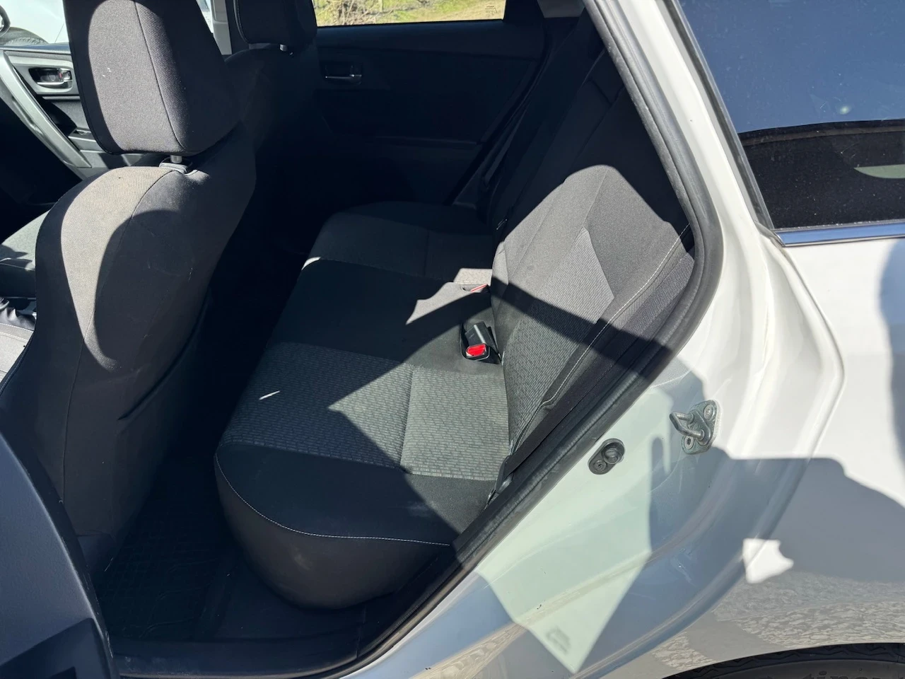 Toyota Auris 1.6i , снимка 10 - Автомобили и джипове - 53846411