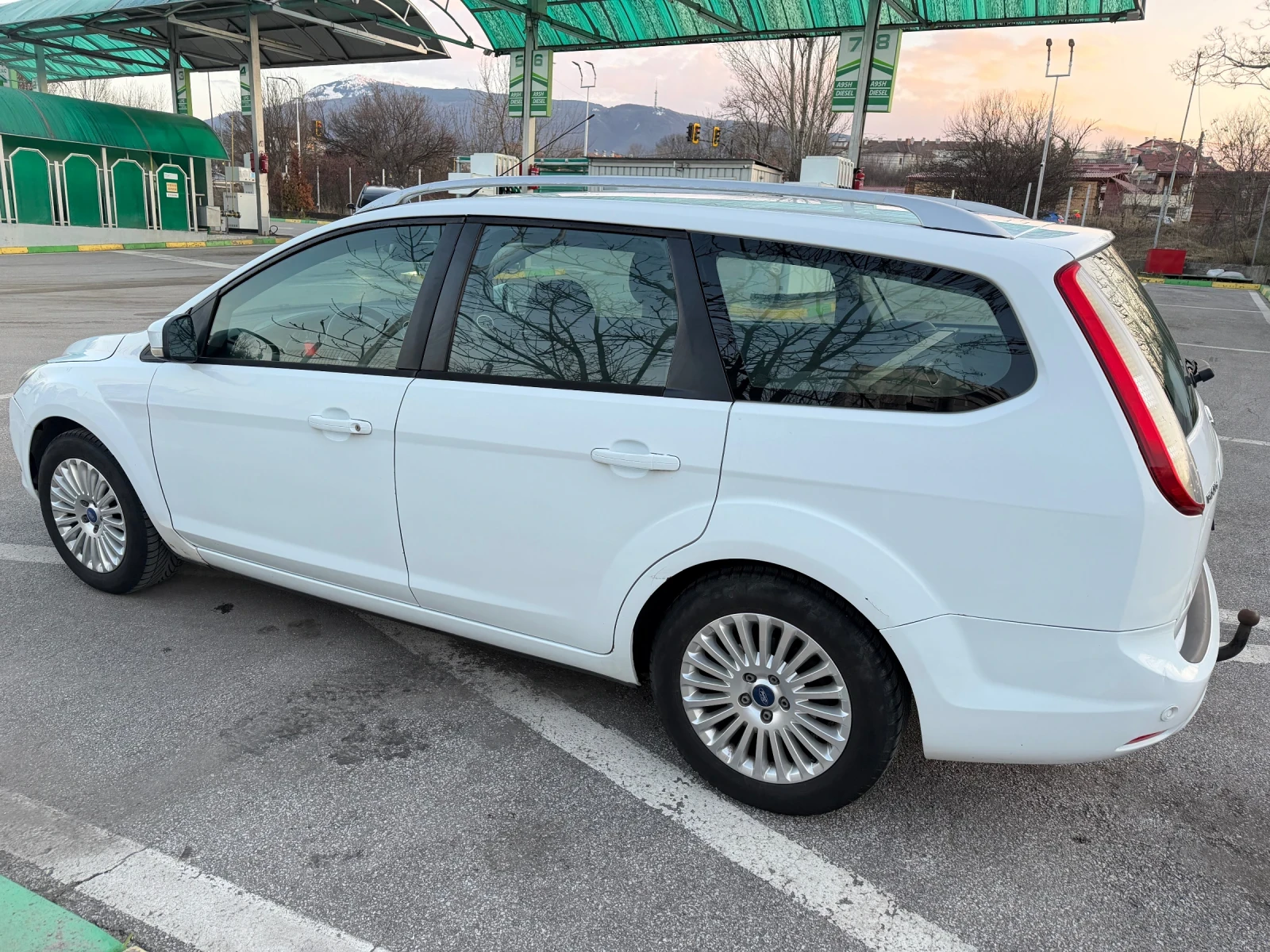 Ford Focus 1.6CDTI* БАРТЕР, снимка 7 - Автомобили и джипове - 53907006