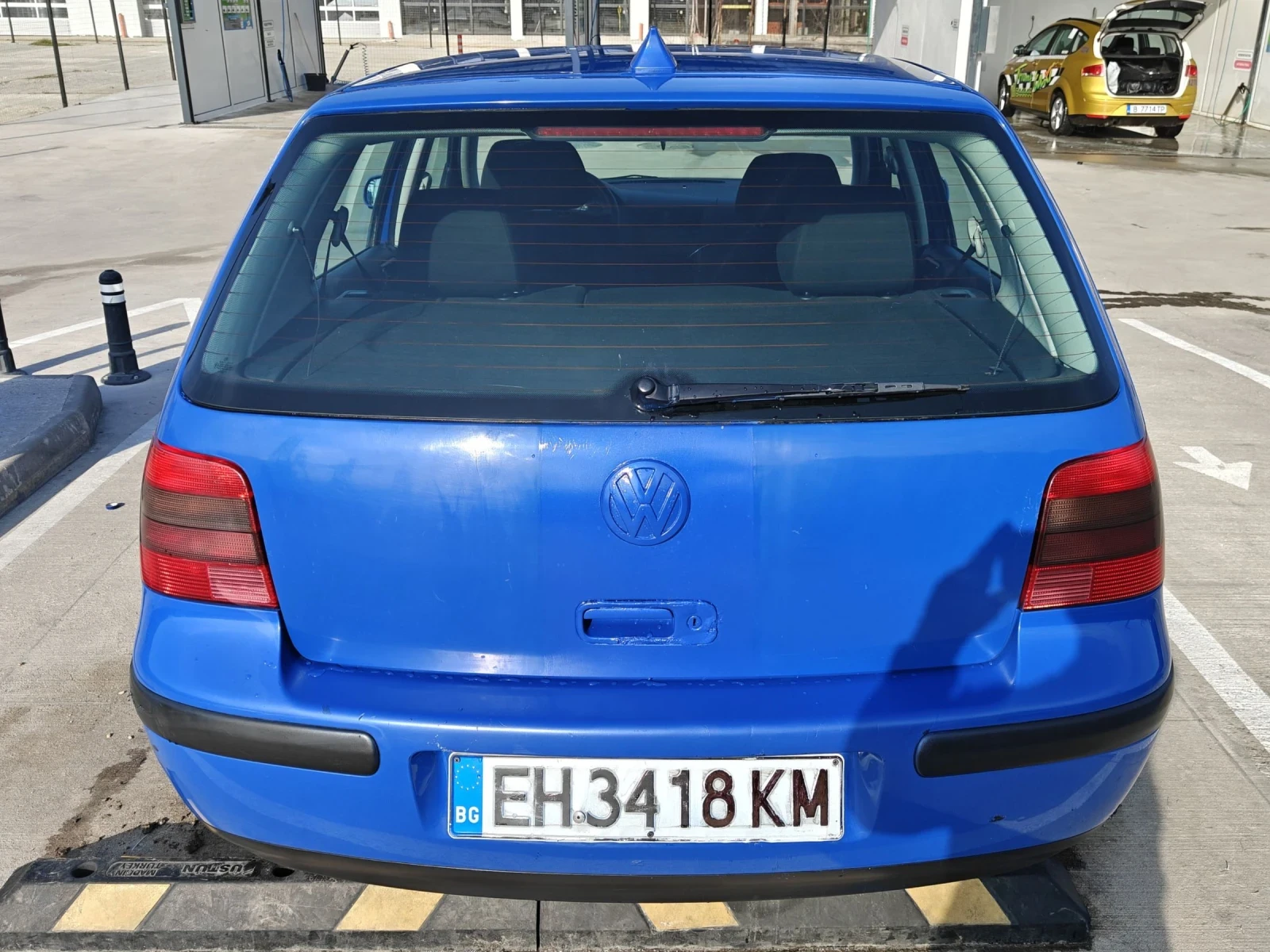 VW Golf 4 1.6 SR, снимка 6 - Автомобили и джипове - 54057071