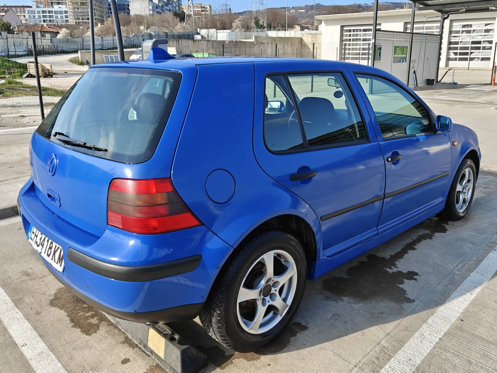VW Golf 4 1.6 SR, снимка 4 - Автомобили и джипове - 54057071