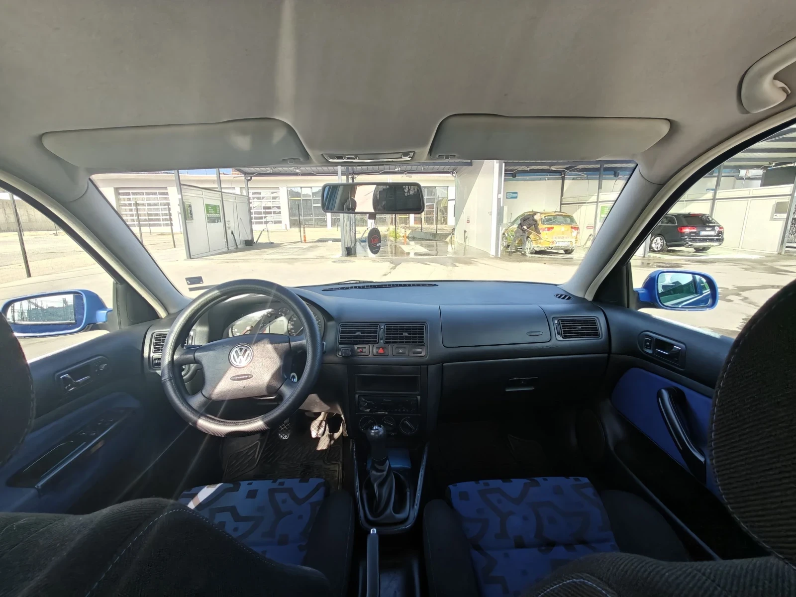 VW Golf 4 1.6 SR, снимка 9 - Автомобили и джипове - 54057071