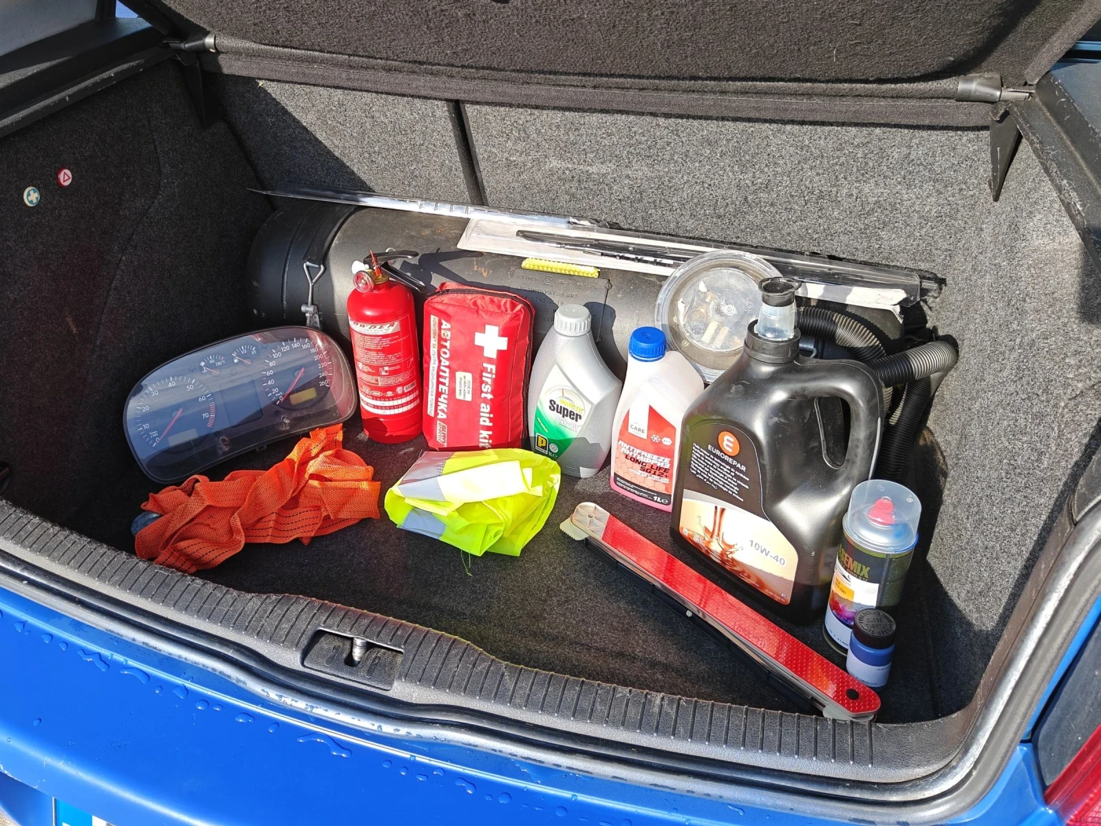 VW Golf 4 1.6 SR, снимка 7 - Автомобили и джипове - 54057071