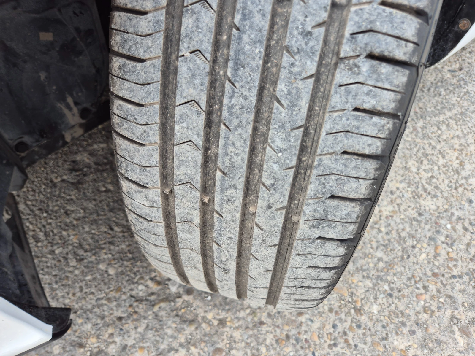 Toyota Auris 1.4D4D-Италия-Фейслифт , снимка 14 - Автомобили и джипове - 54057214