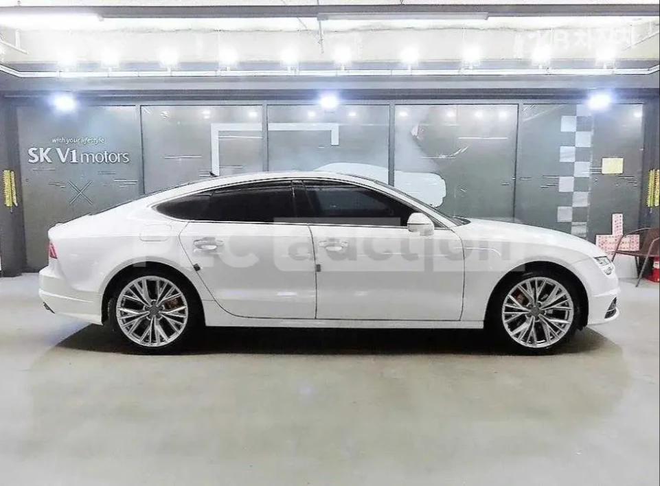 Audi A7 FACELIFT/CUSTOM INTERIOR/3.0 TDI quattro/, снимка 3 - Автомобили и джипове - 54092939