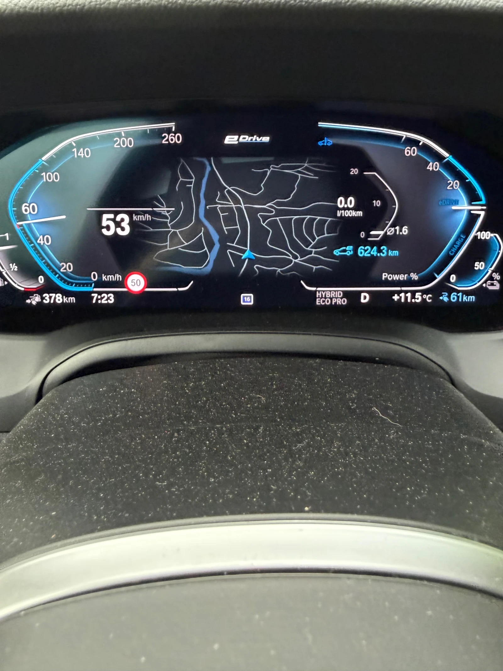 BMW 330 Plug-In Hybrid, снимка 15 - Автомобили и джипове - 54358197