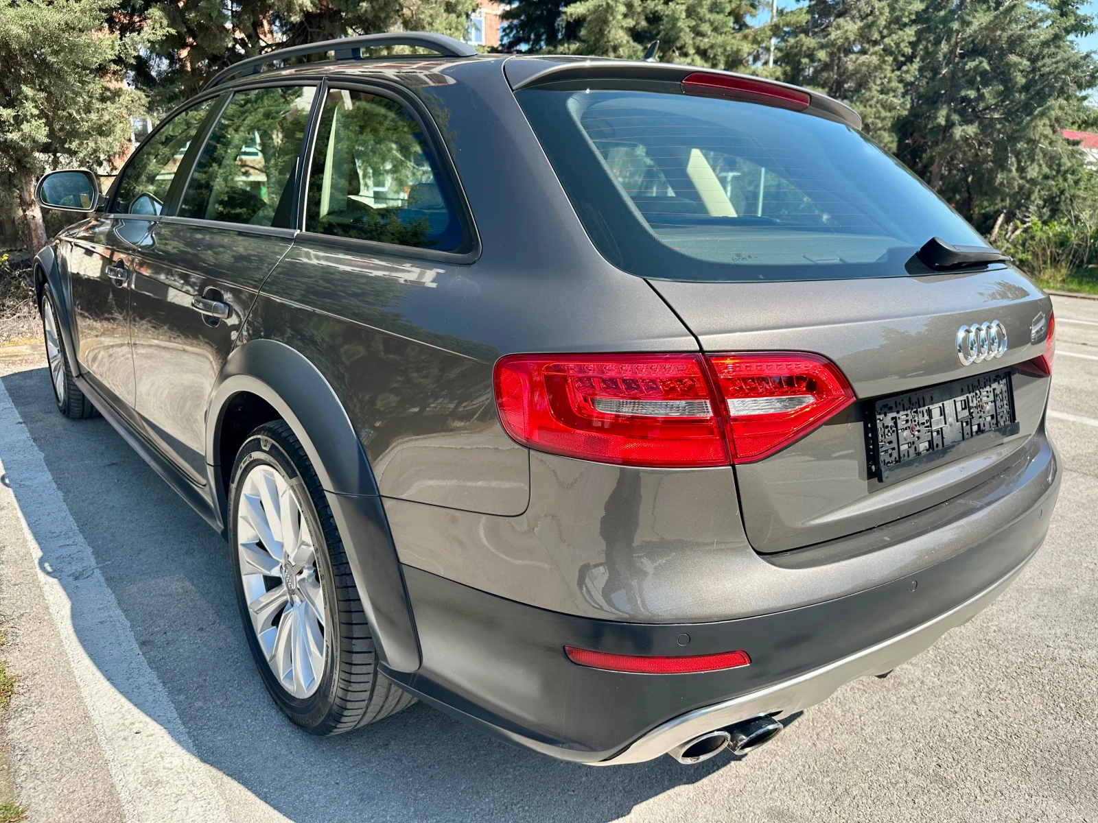 Audi A4 Allroad 2.0 TDI * BANG&OLUFSEN* QUATTRO* , снимка 3 - Автомобили и джипове - 54511185