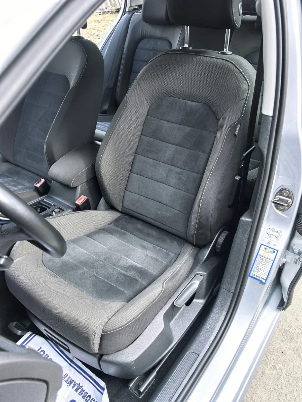 VW Golf 2.0tdi HIGHLINE, снимка 12 - Автомобили и джипове - 54567560
